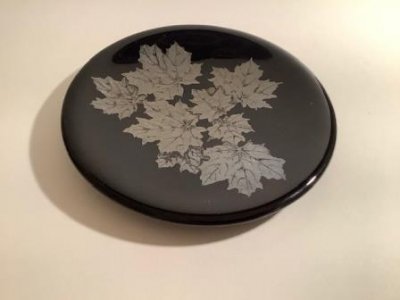 Engraved Cycamore leaf pate