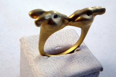 Kissing Rabbits ring with diamonds